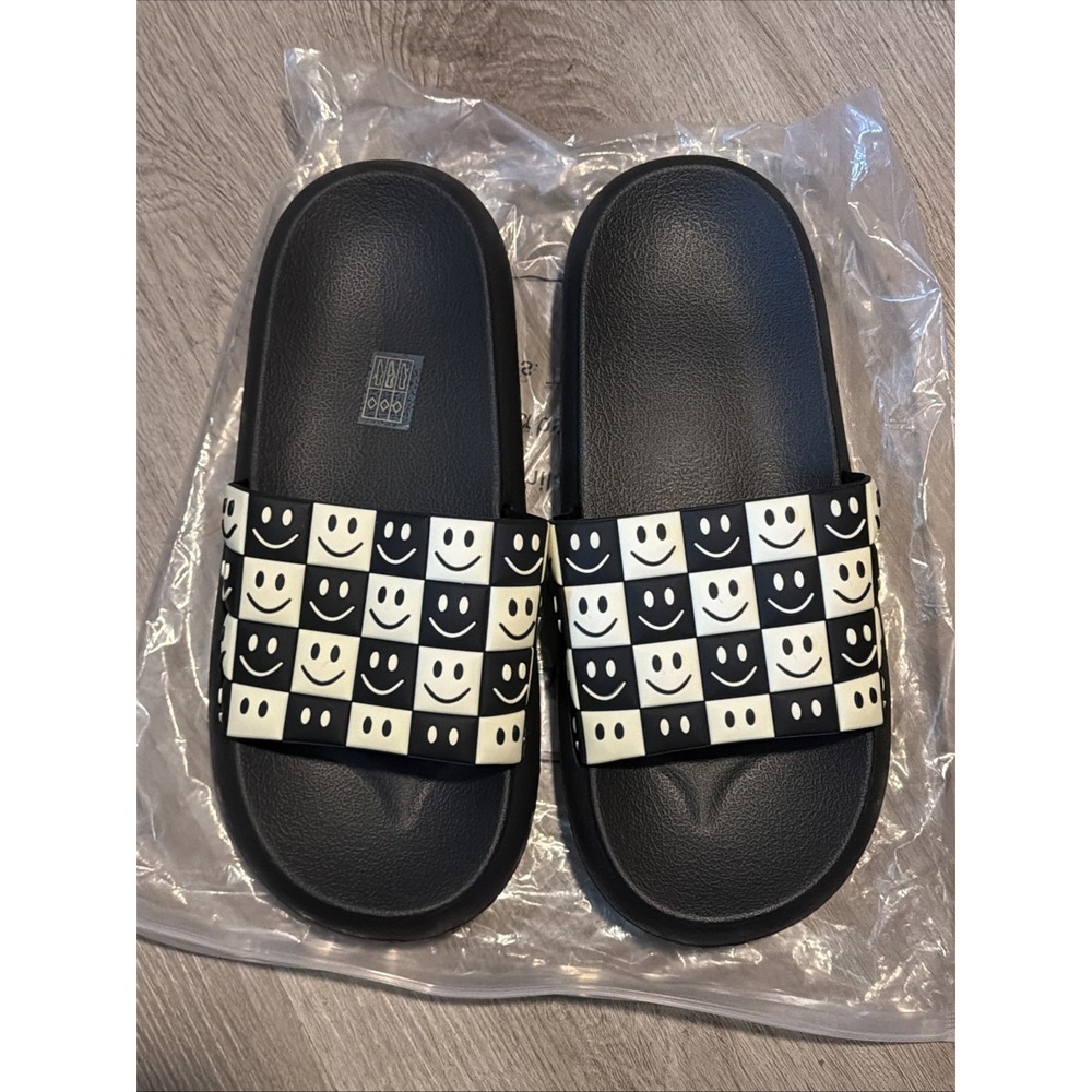 Black And White Checkered Smiley Face Slip On Sandals Size 44-45